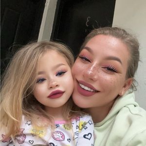 Meet your Posher, Melanie